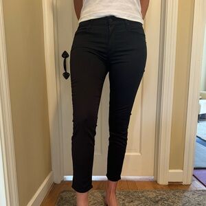 Mother - The Looker Crop black denim ankle skinny jeans